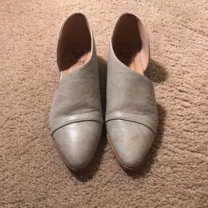 BEAST side cut out flats Like New!!!